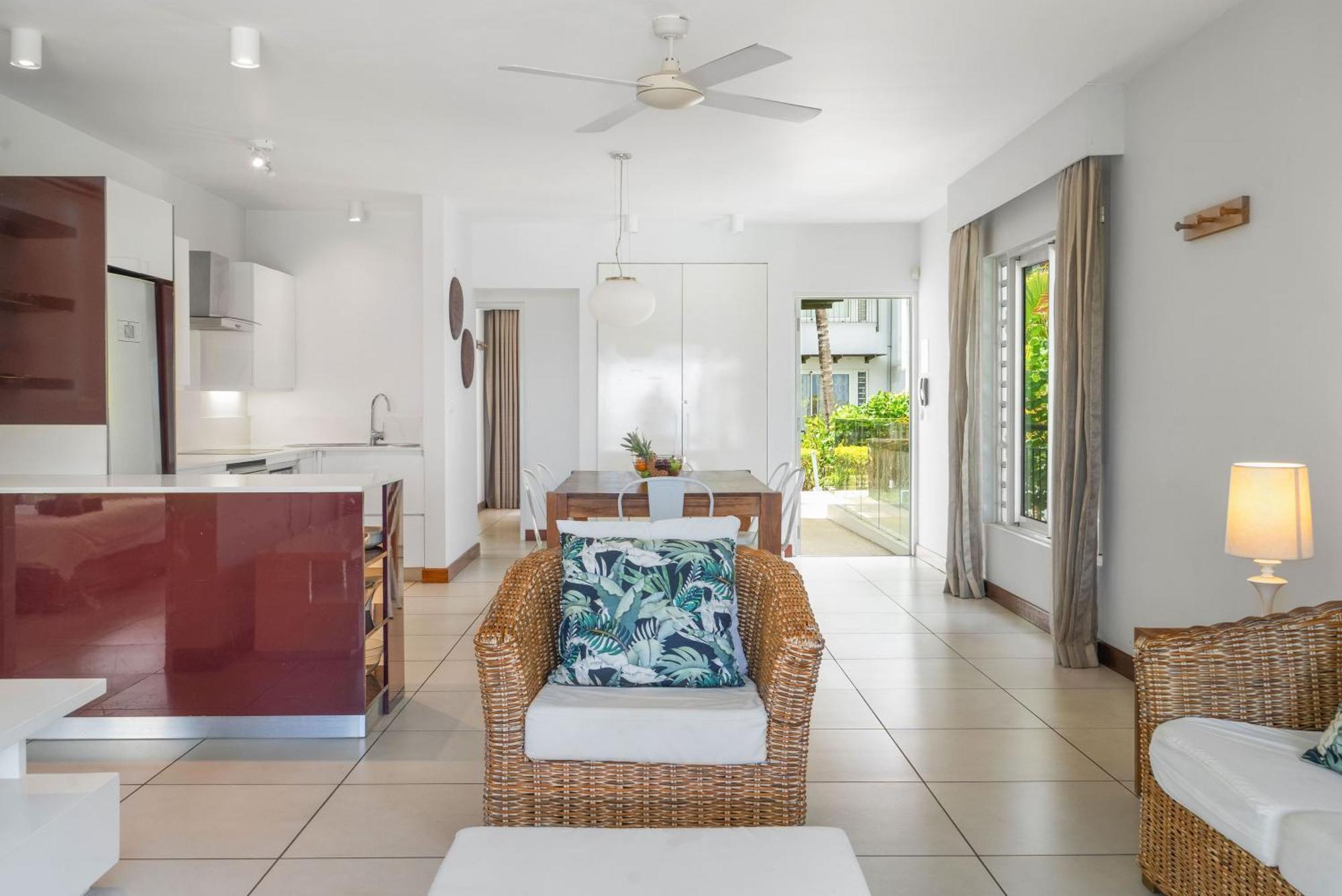 Kanope Bay - Holiday Beachfront Apartments Pointe aux Biches Exterior foto